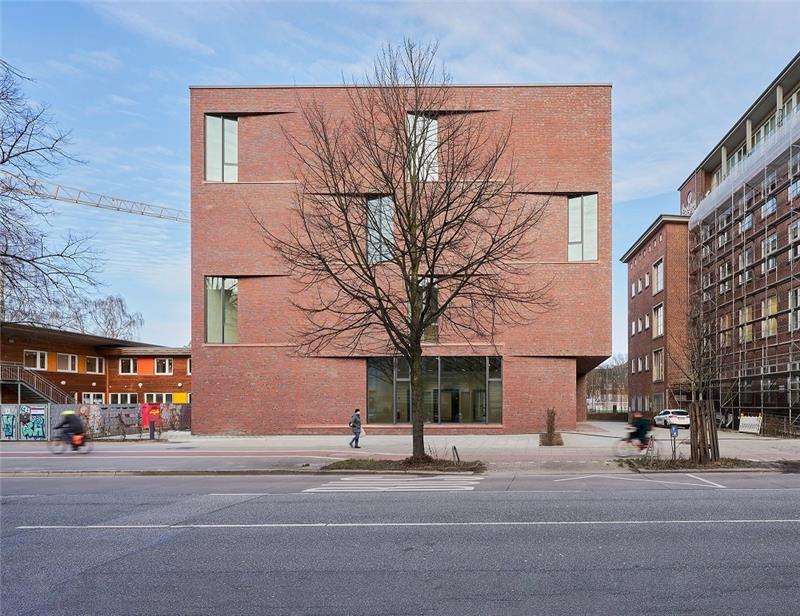 Atelierhaus der Hochschule für bildende Künste eröffnet Frontale Sicht des Atelier-Neubau. Foto: Tim Albrecht