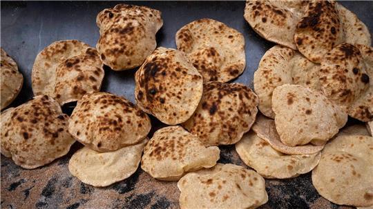Früh am Morgen fehlten plötzlich 20 Kisten Fladenbrot. (Symbolbild)