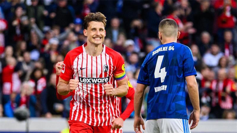 „Glücklich“ dank Goto: Freiburg springt auf Platz eins Frühe Führung: Freiburgs Maximilian Eggestein (l.) staubte ab.