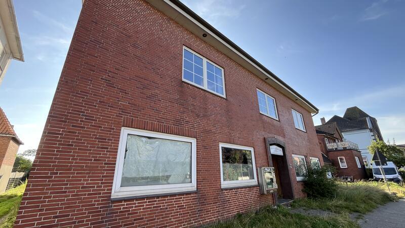 Früher „Gasthof zur Post“: In leerstehende Gebäude wie diese Traditionsgaststätte in Steinkirchen könnte neues Leben einziehen.