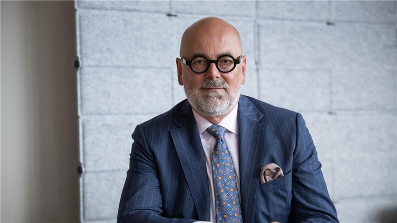 Millionen Raucher wollen nicht aufhören - was tun? Früher Ministerpräsident von Schleswig-Holstein, heute Tabaklobbyist: Torsten Albig, ein bekennender Nichtraucher.