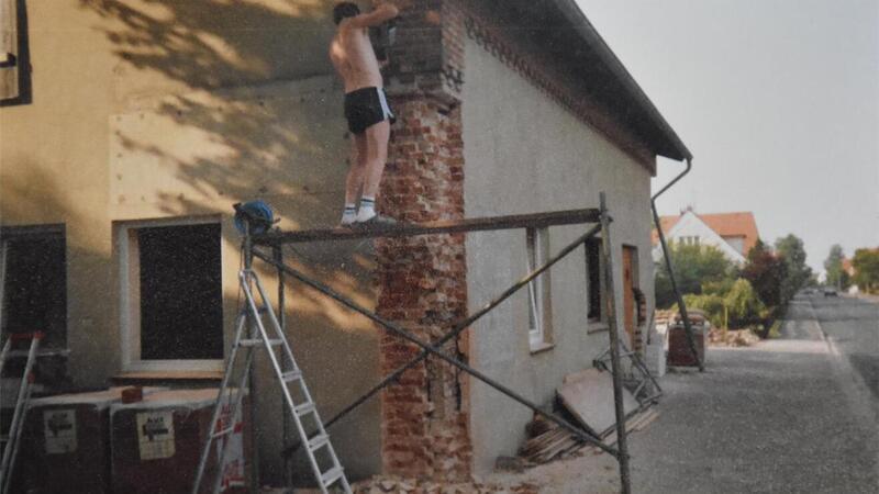 Früher beherbergte das Gebäude an der Labesstraße eine Fahrschule. Mithilfe ihrer Familie machte Thekla Kriete einen Imbiss daraus.Foto: Kriete