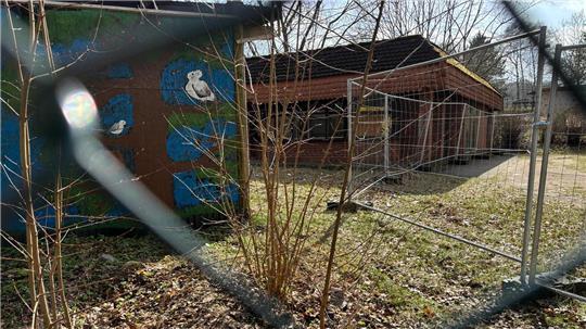 Früher ein beliebter Verkaufsort für Familien und Kinder, jetzt verlassen und heruntergekommen: der Kiosk im Nottensdorfer Freizeitpark.