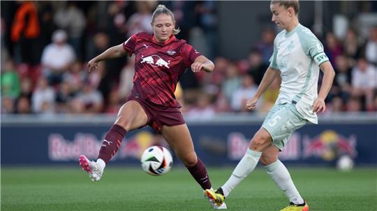 Frühere Werder-Kapitänin: Michelle Ulbrich wechselte im Winter zu Bayern München und trifft jetzt im DFB-Pokal-Finale auf ihren Herzensclub.