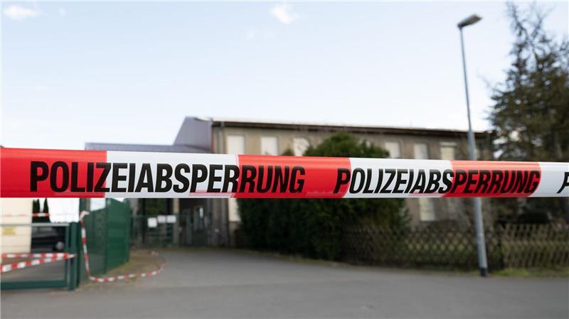 Frühestens Mittwoch sollen Ergebnisse der Untersuchung erste Antworten liefern.