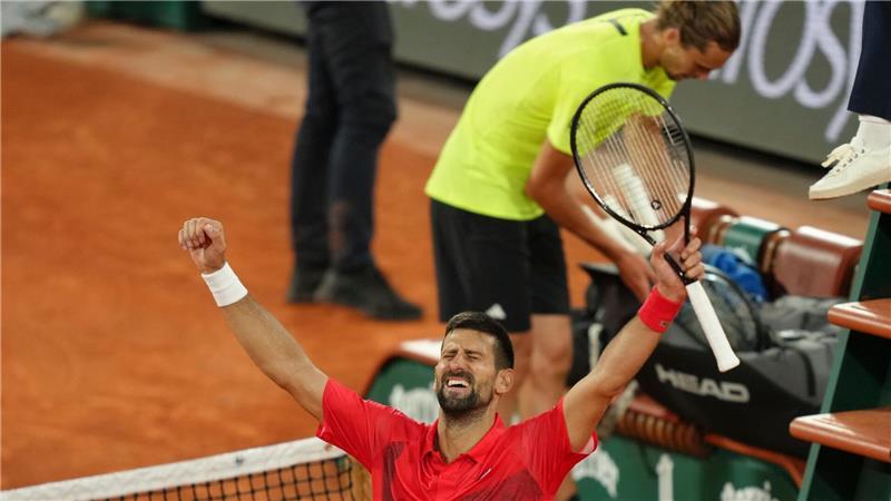 Frust bei Alexander Zverev, Jubel bei Novak Djokovic nach dem Viertelfinal-Kracher in Paris.