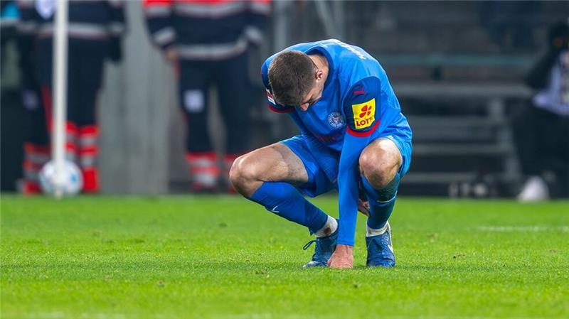 Deprimierte Kieler benötigen dringend Verstärkung Frust bei Holstein Kiel.