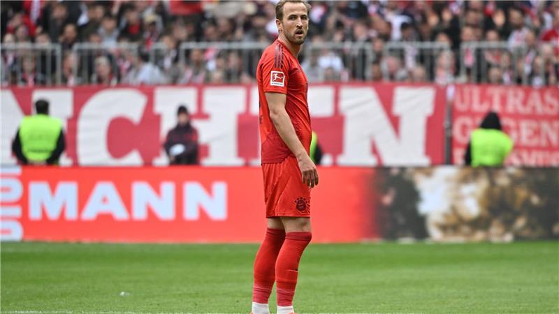 Frust nach Gelb: Harry Kane fehlt in einer Woche bei der mutmaßlichen Meisterkür gesperrt.