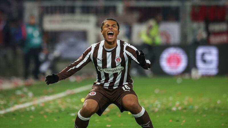 Frustriert: St. Paulis Joel Chima Fujita beim Spiel gegen Union Berlin.