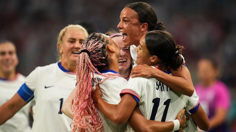 1:4 gegen die USA: Herber Dämpfer für DFB-Frauen Führung gegen DFB-Auswahl: US-Team jubelt