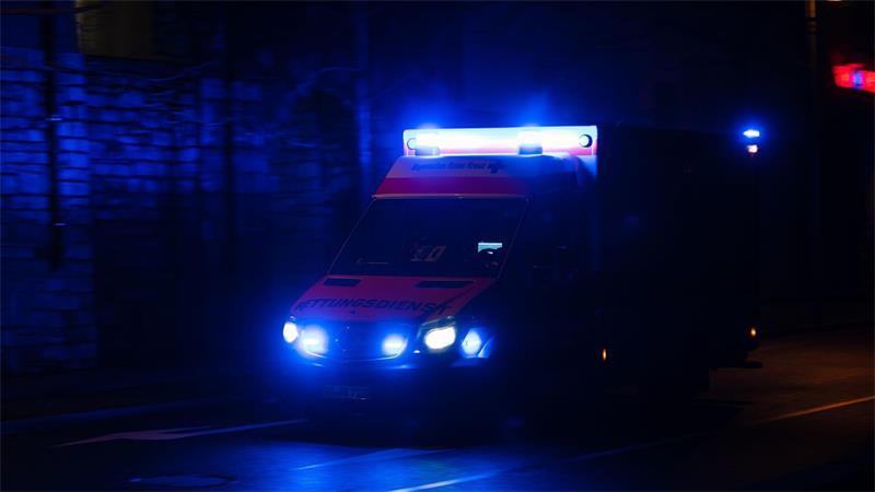 Fünf Jugendliche sind bei einem Unfall verletzt worden, vier von ihnen schwer. (Symbolbild)