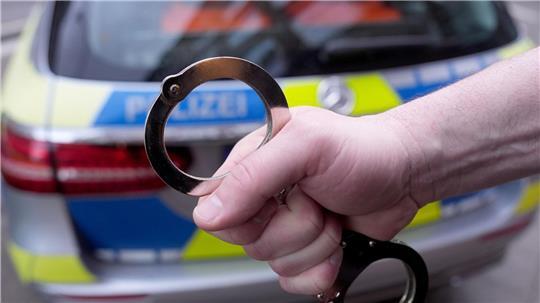 Fünf Männer wurden jetzt in Buchholz (Kreis Harburg) festgenommen.