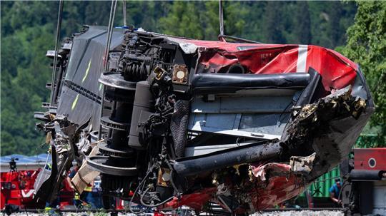 Fünf Menschen kamen bei dem Unglück ums Leben. (Archivbild) 
