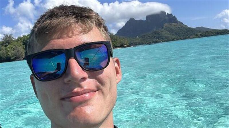 22-Jähriger aus Cuxhaven teilt Reisetipps – und erreicht damit Millionen Menschen Fünf Wochen Zeit für die Südsee - und Julian stellte fest: Ja, es ist wirklich alles ganz genau so, wie man es sich immer vorgestellt hat.