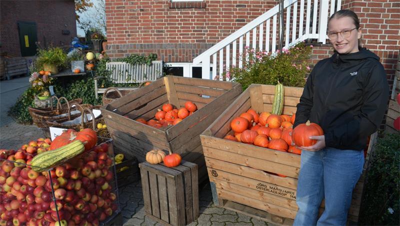 Nur ein Zubrot? Was der Kürbis den Höfen im Alten Land bringt Für Anna Marquardt war der Kürbisanbau zunächst ein Hobby.