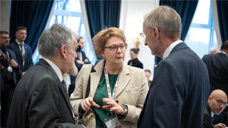Für Innenministerin Behrens steht bei der Drohnenabwehr der Schutz Unbeteiligter im Vordergrund. (Archivbild)