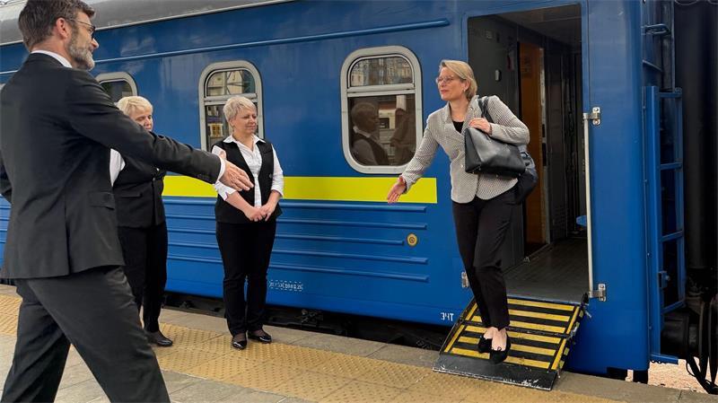 Für Justizministerin Hubig ist es die erste Reise nach Kiew seit ihrem Amtsantritt. 