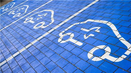 Für Kauf oder Leasing eines Elektroautos kann bald wieder eine Förderung beantragt werden. (Symbolbild)