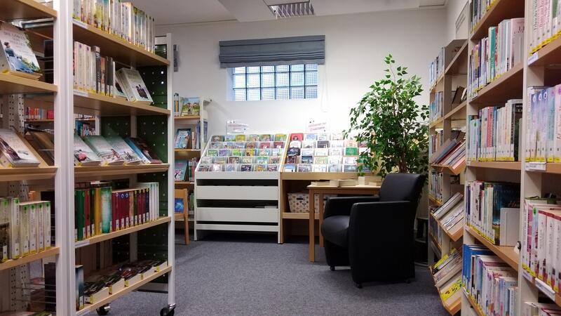 Bücherei Fredenbeck wird in den Herbstferien schick gemacht Für Kinder, Jugendliche und Erwachsene hält die Bücherei Fredenbeck 6500 Medien bereit.
