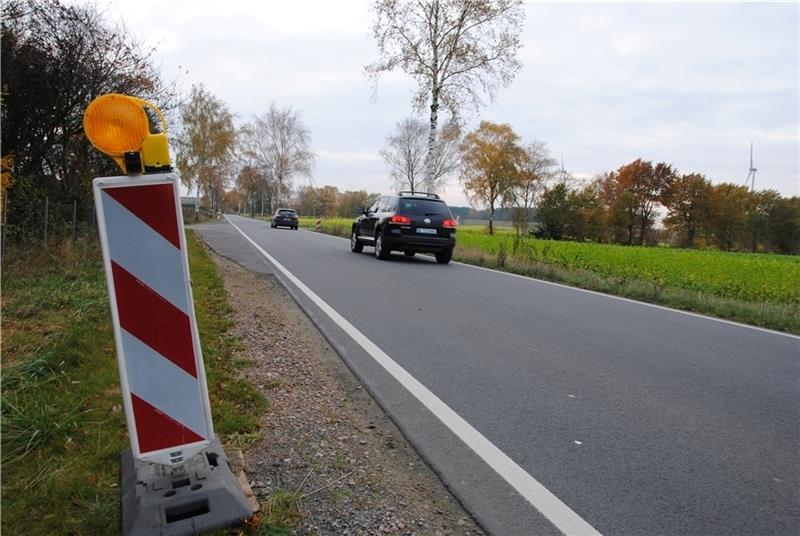 Für Radfahrer ist die Kreisstraße 73 zwischen Immenbeck und Moisburg lebensgefährlich , sagen Anwohner. Sie wünschen sich einen Geh- und Radweg – und bekommen für ihre Forderung jetzt auch politische Unterstützung. Foto: Richter