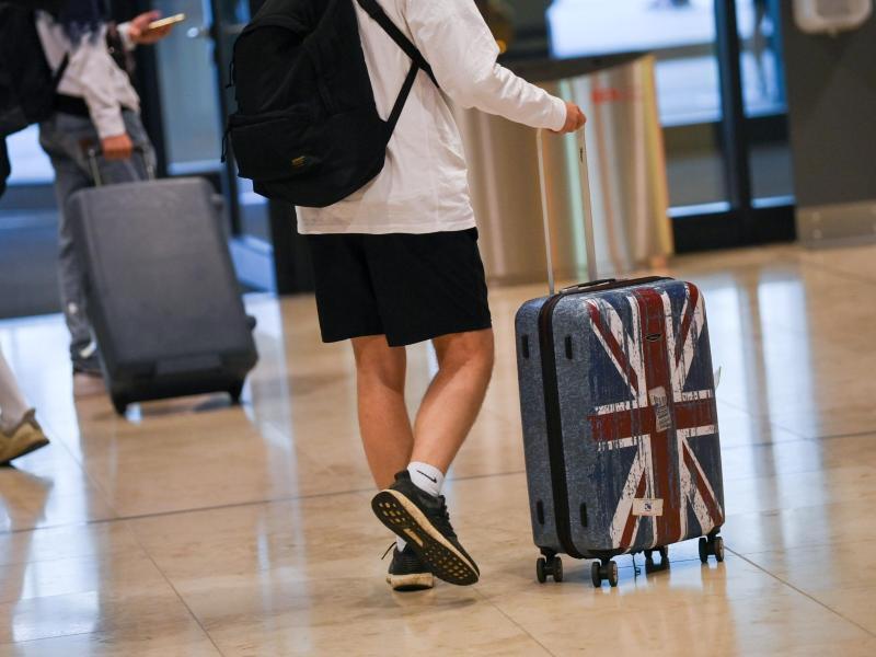 Für Reisende in der EU gelten vom 1. Februar an neue Regeln zum Impfstatus. Foto: Jens Kalaene/dpa-Zentralbild/dpa