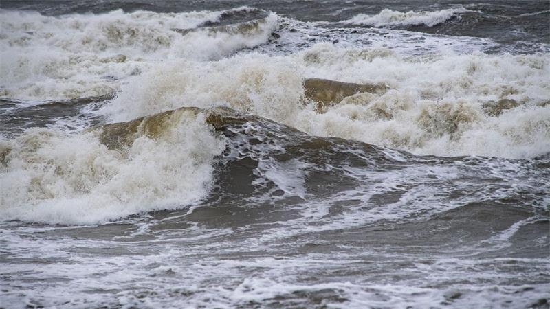 Für Sonntag wird ein Hochwasser an der deutschen Ostseeküste erwartet. (Archivbild)