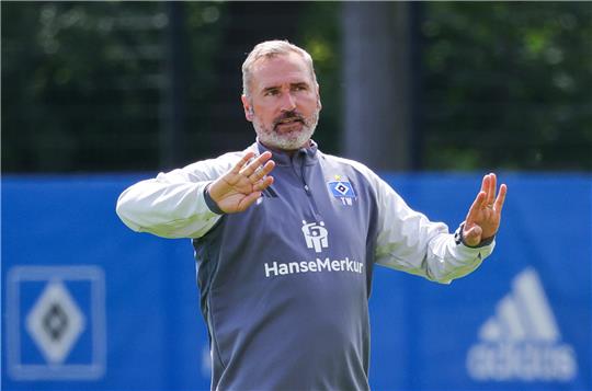 Für Trainer Tim Walter ist es mit dem HSV der dritte Aufstiegsversuch. Foto: dpa