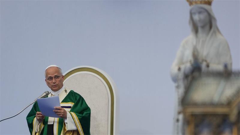 Für anderthalb Tage ist Leo in Lourdes zu Besuch.