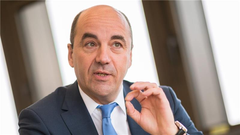 Für ausreichend Energiesicherheit auch in einem Krisenfall schlägt EWE-Chef Stefan Dohler vor, eine Gasreserve anzulegen. (Archivbild)