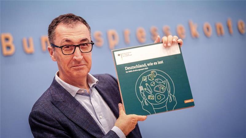 Ernährungsreport: Es darf „auch etwas weniger süß schmecken“ Für den Ernährungsreport befragte das Meinungsforschungsinstitut Forsa rund 1.000 Menschen in Deutschland.