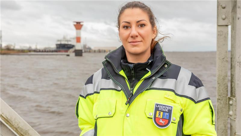 Für den Hafenärztlichen Dienst ist Hygienekontrolleurin Lea Schenck auch im Industriehafen Bützfleth im Einsatz.
