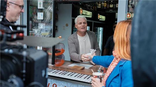 Für den Kölner Comedian Guido Cantz ist der Kiosk ein Ort des Austausches.