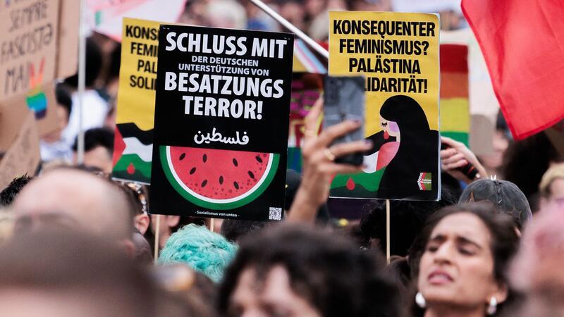 Berliner Pride friedlich - Ärger bei „Queers for Palestine“ Für den „antikolonialen, antirassistischen und antikapitalistischen Freiheitskampf“ gingen Tausende auf die Straße.