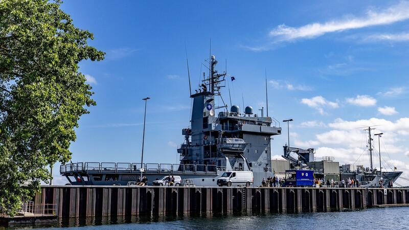 Für die Besatzung des Tenders „Donau“ endet eine mehrmonatige Fahrt.
