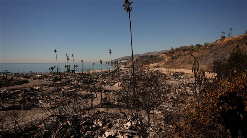 Feuerwehr in L.A. macht Fortschritte - Starkwinde flauen ab Für die Betroffenen der Feuerkatastrophe werden Millionen-Spenden gesammelt.
