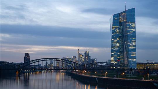 Für die Entscheidung nach der Sommerpause hat sich die EZB alle Türen offengelassen und klare Hinweise vermieden.