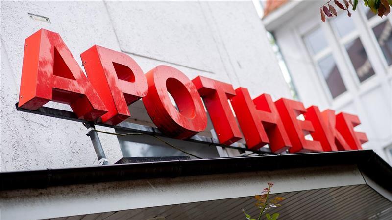 Für die Forderung nach mehr Geld gehen in Hannover die Apotheker auf die Straße. (Archivbild)