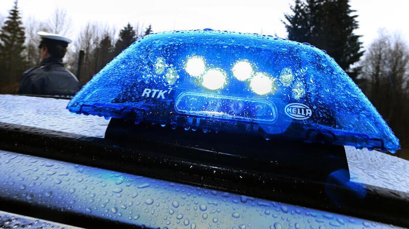 Tragischer Unfall im Kreis Cuxhaven - 21-Jährige stirbt Für die Frau kam jede Hilfe zu spät.