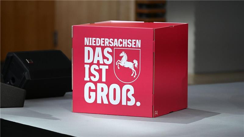 Für die Kampagne um den neuen Slogan stellt die Landesregierung insgesamt bis zu zehn Millionen Euro bereit.