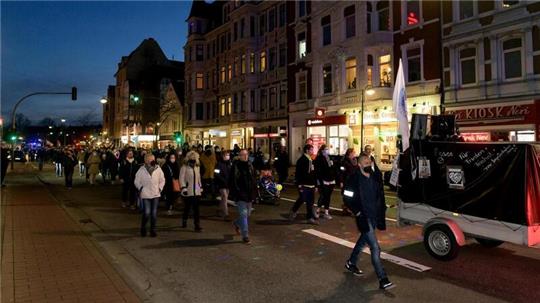 Für die Montagsspaziergänger ist die Hafenstraße in Bremerhaven ein bekanntes Terrain.