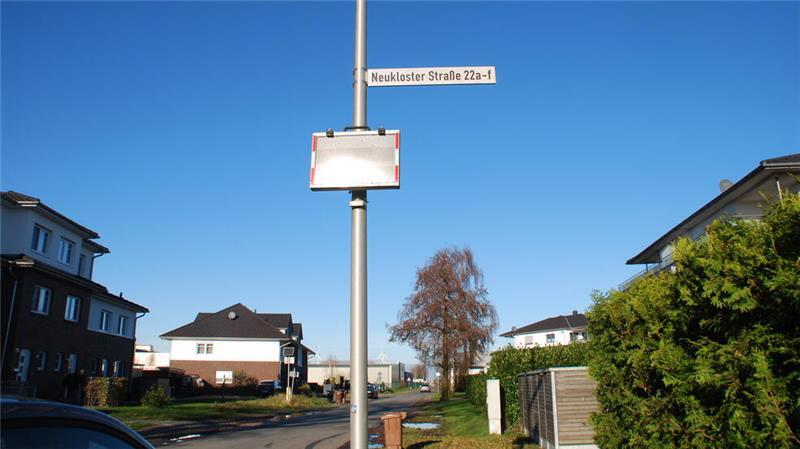 Für die Neukloster Straße ist 2025 der Ausbau geplant - Anwohner fürchten die Straßenausbaubeiträge.