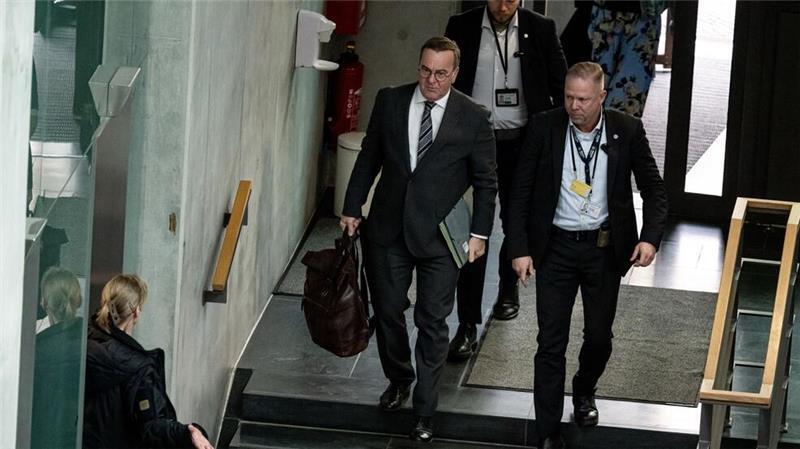 Für die SPD verhandelt unter anderem Verteidigungsminister Boris Pistorius. 