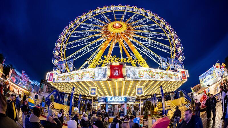 1,3 Millionen Besucher auf dem Hamburger Frühlingsdom Für die Schaustellerinnen und Schausteller geht der Betrieb auf dem Heiligengeistfeld am 26. Juli weiter.
