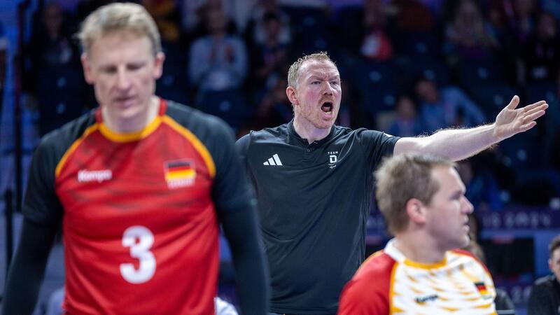 Goldener Donnerstag dank Schwimm-Gala und Schieß-Erfolg Für die Sitzvolleyballer um Bundestrainer Christoph Herzog geht es nur noch um Bronze.