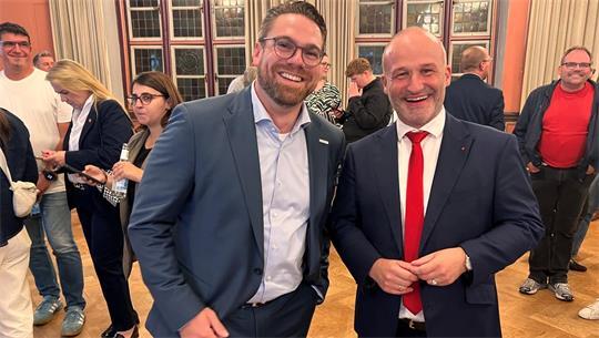 Für die Stader Bürgermeisterkandidaten Arne Kramer und Kai Koeser geht es in die Stichwahl.