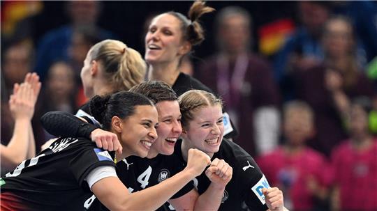 Für die deutschen Handballerinnen ist der Halbfinaleinzug schon ein Erfolg. 