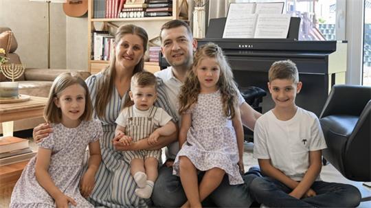 Für drei Jahre nach Peru: Vitali und Agnesa Diskavets ziehen mit ihren vier Kindern Maria, Eliah, Joshua und Vitalia aus Schiffdorf fort, um in Peru in einem Krankenhaus zu arbeiten.