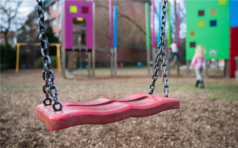 Warum drei Spielgeräte auf Krautsand zum Bürokratie-Wahnsinn werden Für drei Spielgeräte auf Krautsand muss der Bebauungsplan geändert werden (Symbolbild)