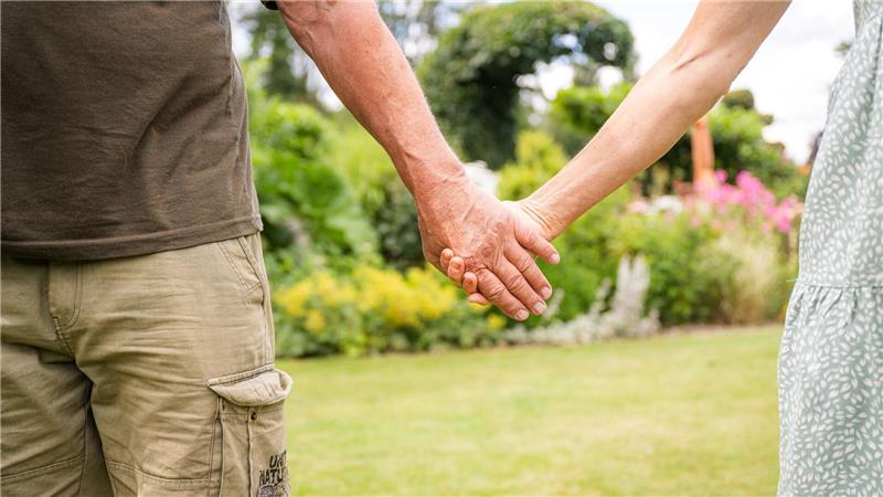 Wie man eine Beziehung neu beleben kann Für eine glückliche Beziehung ist es wichtig, das Erlebte miteinander zu teilen.