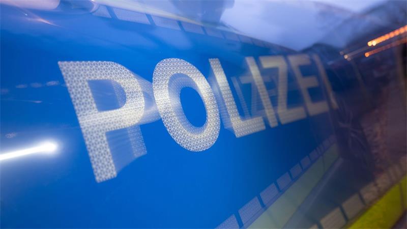 Für einen 18-Jährigen endete eine schnelle Fahrt durch Hamburg-Harburg im Krankenhaus. (Illustration)